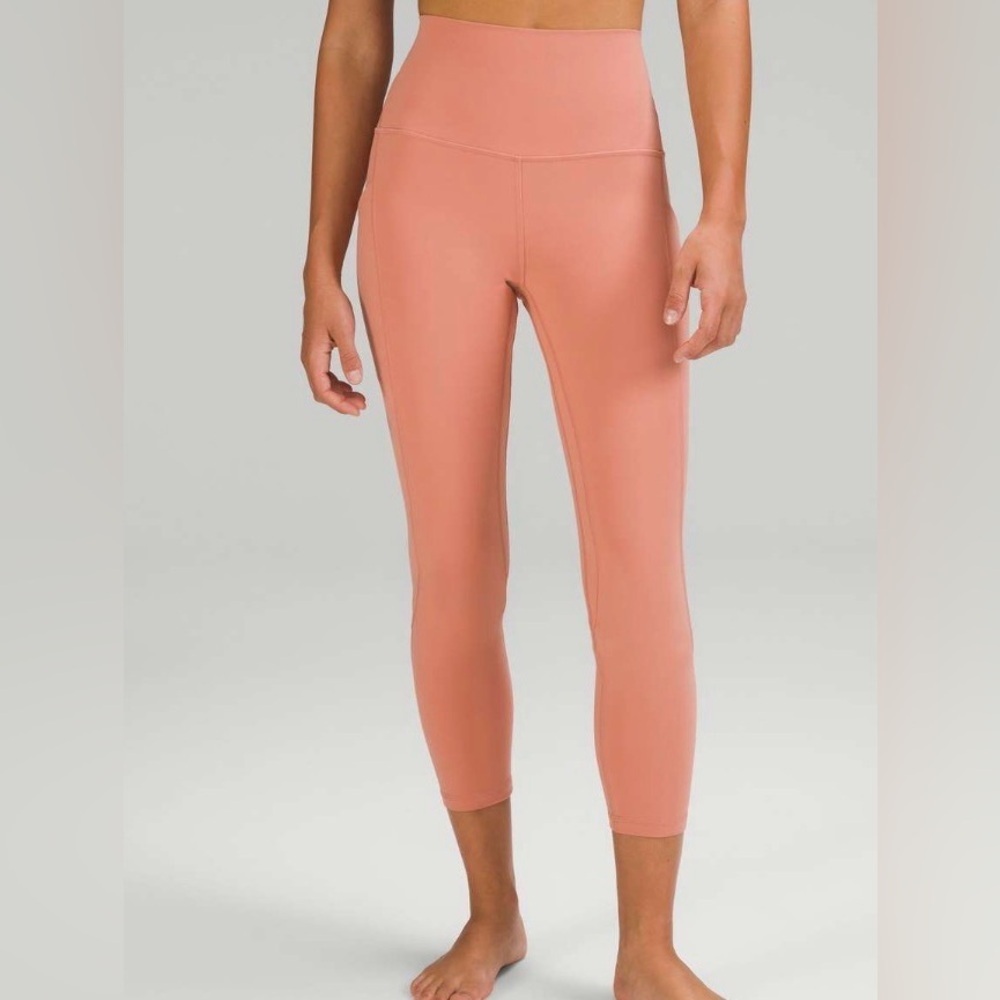 Lululemon Align High-Rise Pant with Pockets 25"
Pink Savannah